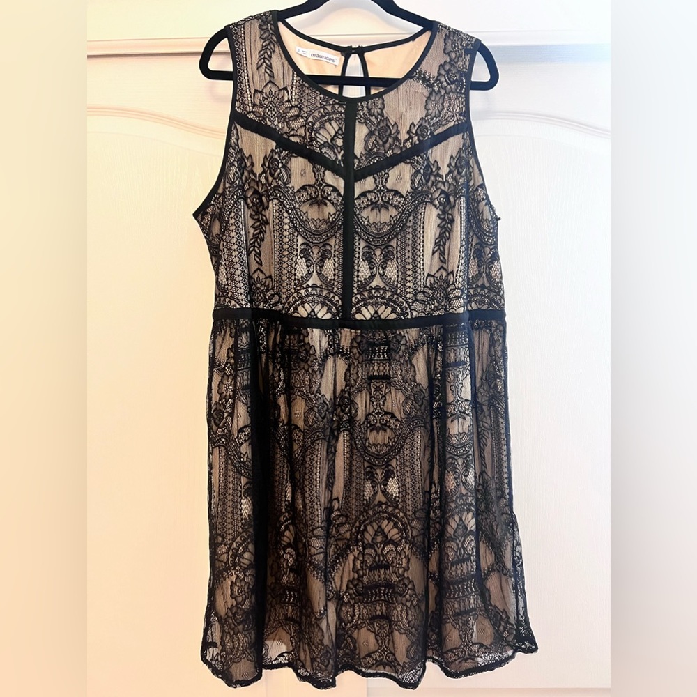 Maurice’s Beautiful Lace Keyhole Dress - Picture 5 of 11
